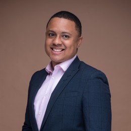 广西海事政务服务“就近代转办”第一单在我市办结