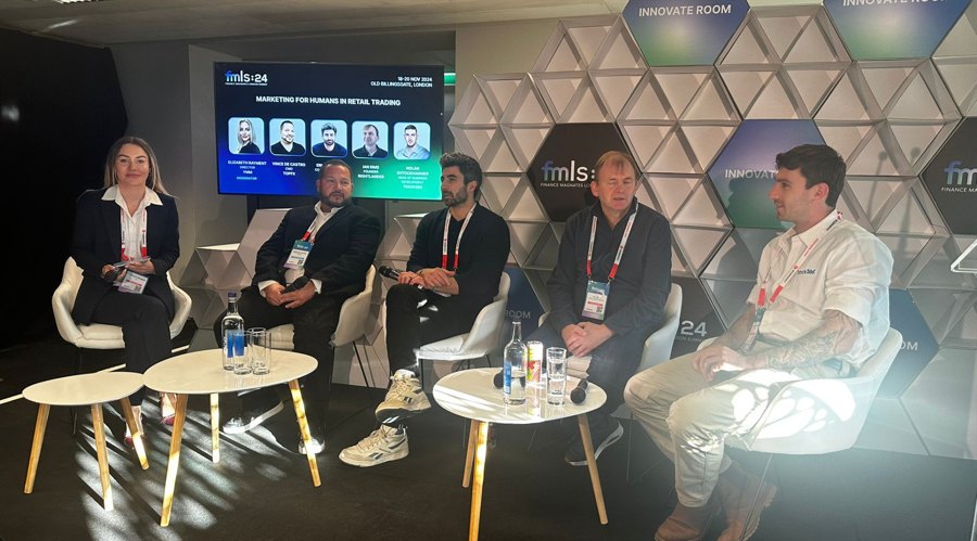 阿尔卡拉斯夺得美网男单冠军并重登世界第一